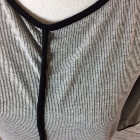 -Red Haute Black Trim Detail Ribbed Shirt S - Picture 4 of 7